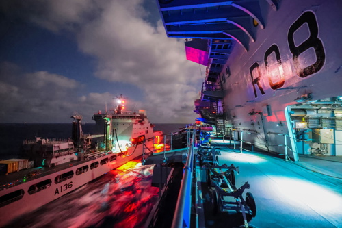 HMS Queen Elizabeth and RFA Tidespring conducting their replenishment. 